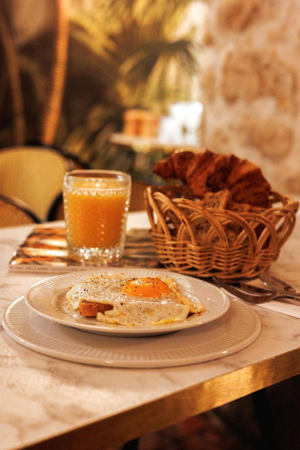 Hotel De Fleurie - Saint-Germain-Des-Pres Париж Екстериор снимка